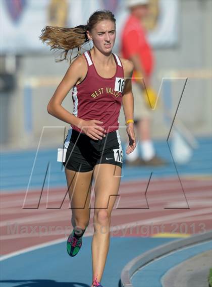 Thumbnail 2 in CIF State Track and Field Championships (Day 1 - Girls 1600m)  photogallery.