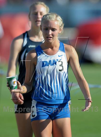 Thumbnail 2 in CIF State Track and Field Championships (Day 1 - Girls 1600m)  photogallery.