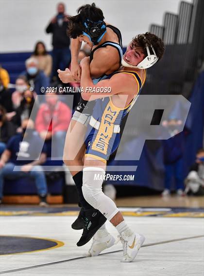 Thumbnail 3 in Toms River East @ Toms River North photogallery.