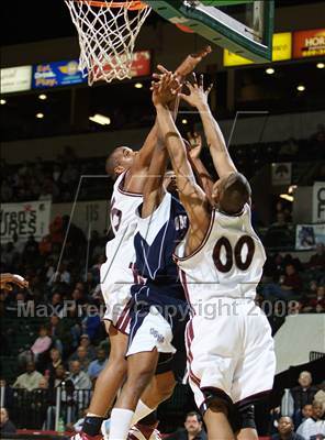 Thumbnail 3 in St. Benedict’s Prep vs Our Savior New American (Prime Time Shootout) photogallery.