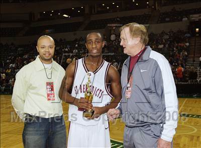 Thumbnail 1 in St. Benedict’s Prep vs Our Savior New American (Prime Time Shootout) photogallery.