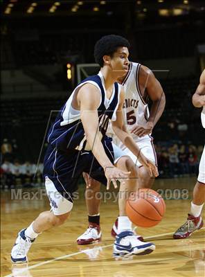 Thumbnail 3 in St. Benedict’s Prep vs Our Savior New American (Prime Time Shootout) photogallery.