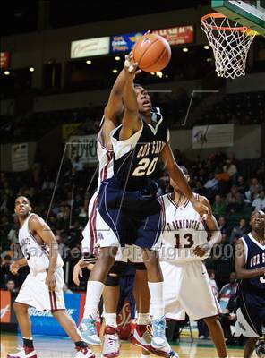 Thumbnail 1 in St. Benedict’s Prep vs Our Savior New American (Prime Time Shootout) photogallery.