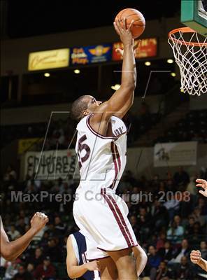 Thumbnail 1 in St. Benedict’s Prep vs Our Savior New American (Prime Time Shootout) photogallery.