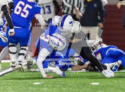 Thumbnail 3 in Middletown vs. Saratoga Springs (NYSPHSAA Class AA Regional) photogallery.