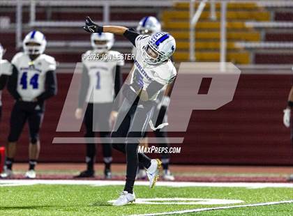 Thumbnail 1 in Middletown vs. Saratoga Springs (NYSPHSAA Class AA Regional) photogallery.