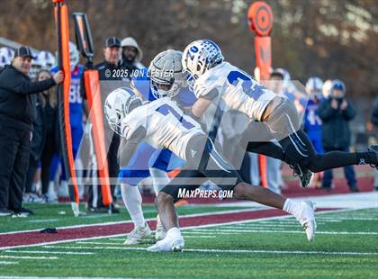 Thumbnail 2 in Middletown vs. Saratoga Springs (NYSPHSAA Class AA Regional) photogallery.