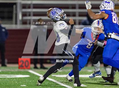 Thumbnail 1 in Middletown vs. Saratoga Springs (NYSPHSAA Class AA Regional) photogallery.