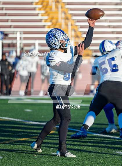 Thumbnail 2 in Middletown vs. Saratoga Springs (NYSPHSAA Class AA Regional) photogallery.