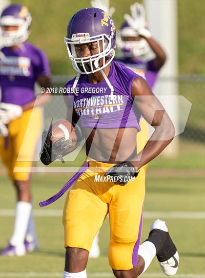 Thumbnail 3 in Northwestern @ Byrnes photogallery.