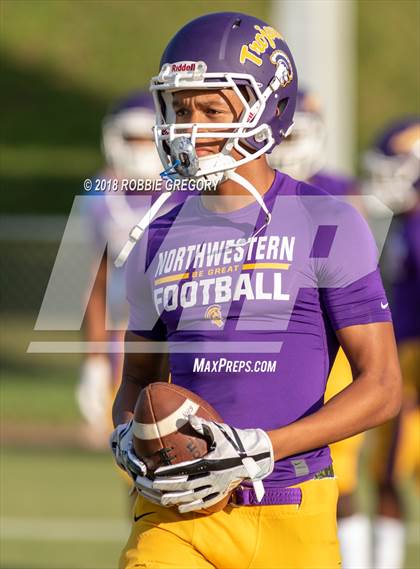 Thumbnail 2 in Northwestern @ Byrnes photogallery.