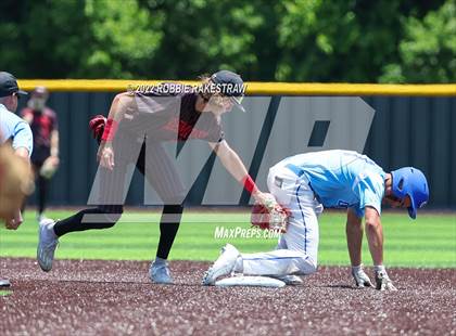 Thumbnail 2 in Harmony vs. Gunter (UIL 3A Region II Regional Semifinal) photogallery.
