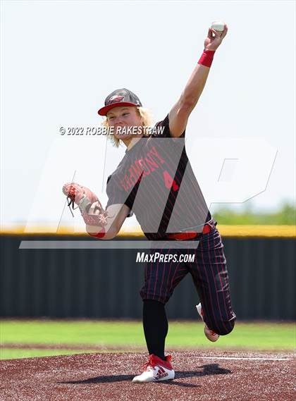 Thumbnail 2 in Harmony vs. Gunter (UIL 3A Region II Regional Semifinal) photogallery.