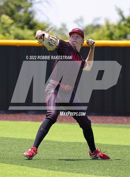 Thumbnail 1 in Harmony vs. Gunter (UIL 3A Region II Regional Semifinal) photogallery.