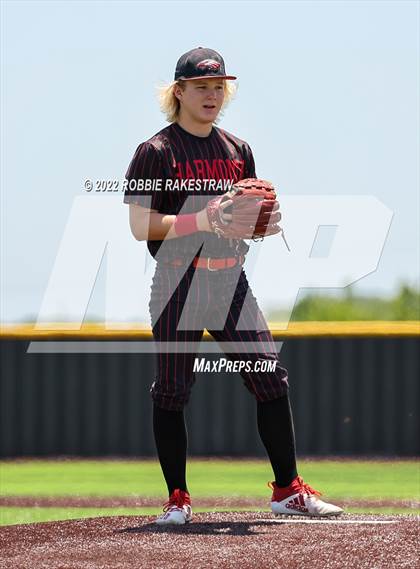 Thumbnail 1 in Harmony vs. Gunter (UIL 3A Region II Regional Semifinal) photogallery.