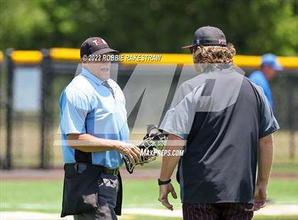 Thumbnail 3 in Harmony vs. Gunter (UIL 3A Region II Regional Semifinal) photogallery.