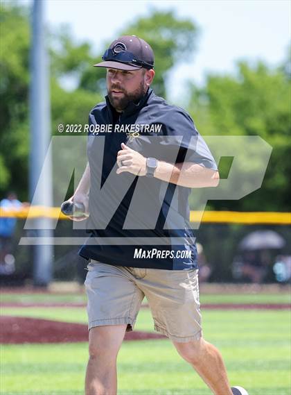 Thumbnail 3 in Harmony vs. Gunter (UIL 3A Region II Regional Semifinal) photogallery.