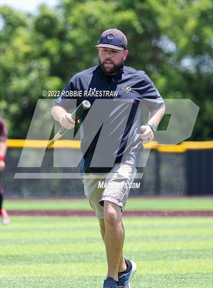 Thumbnail 2 in Harmony vs. Gunter (UIL 3A Region II Regional Semifinal) photogallery.