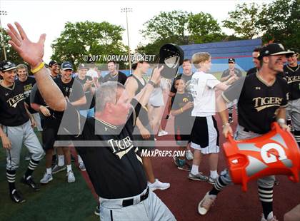 Thumbnail 3 in Blue Valley vs. Manhattan (KSHSAA 6A Final) photogallery.