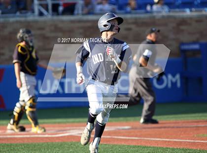 Thumbnail 3 in Blue Valley vs. Manhattan (KSHSAA 6A Final) photogallery.
