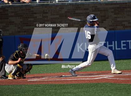 Thumbnail 3 in Blue Valley vs. Manhattan (KSHSAA 6A Final) photogallery.