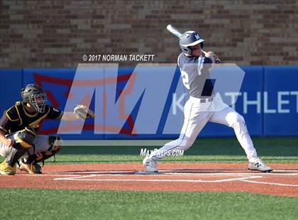 Thumbnail 2 in Blue Valley vs. Manhattan (KSHSAA 6A Final) photogallery.