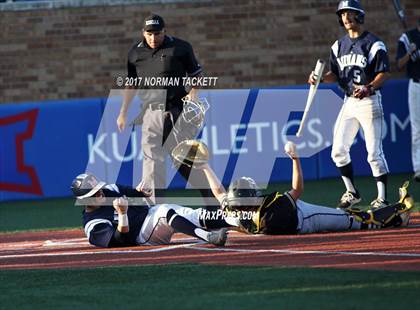 Thumbnail 3 in Blue Valley vs. Manhattan (KSHSAA 6A Final) photogallery.