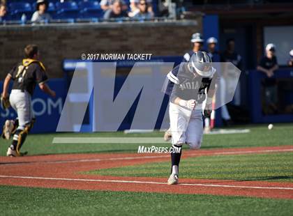 Thumbnail 2 in Blue Valley vs. Manhattan (KSHSAA 6A Final) photogallery.