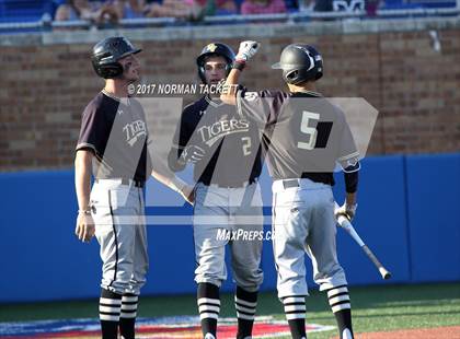 Thumbnail 3 in Blue Valley vs. Manhattan (KSHSAA 6A Final) photogallery.