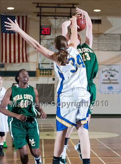 Thumbnail 3 in Mira Costa vs Agoura (Santa Barbara Tournament of Champions) photogallery.