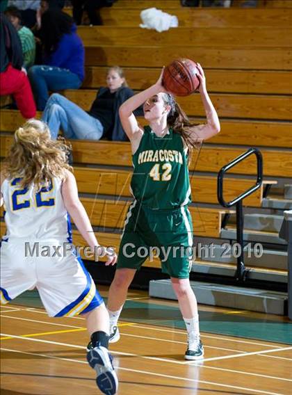Thumbnail 1 in Mira Costa vs Agoura (Santa Barbara Tournament of Champions) photogallery.