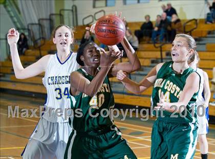 Thumbnail 2 in Mira Costa vs Agoura (Santa Barbara Tournament of Champions) photogallery.
