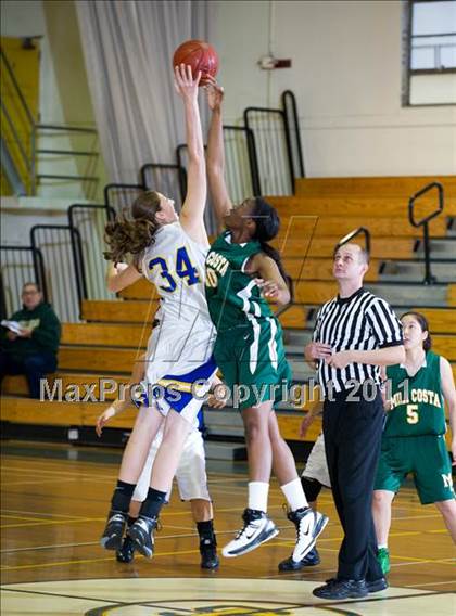 Thumbnail 1 in Mira Costa vs Agoura (Santa Barbara Tournament of Champions) photogallery.