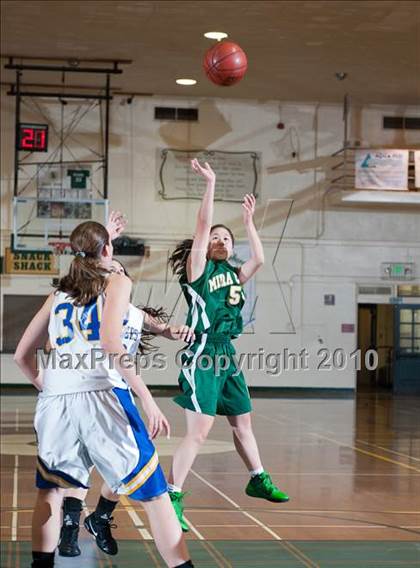 Thumbnail 2 in Mira Costa vs Agoura (Santa Barbara Tournament of Champions) photogallery.
