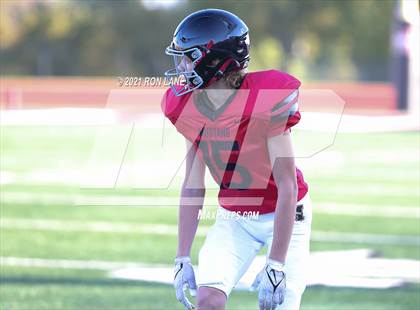 Thumbnail 3 in Edmond Memorial @ Mustang photogallery.