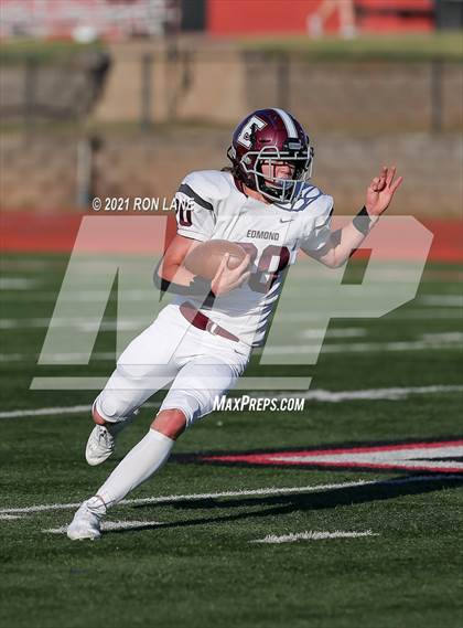 Thumbnail 2 in Edmond Memorial @ Mustang photogallery.
