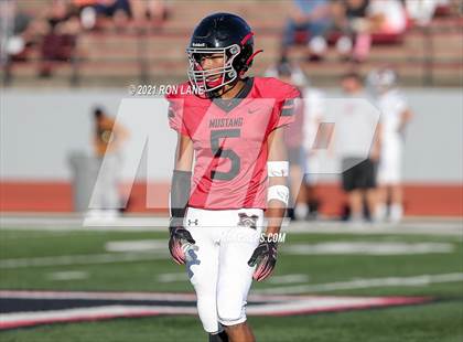 Thumbnail 2 in Edmond Memorial @ Mustang photogallery.