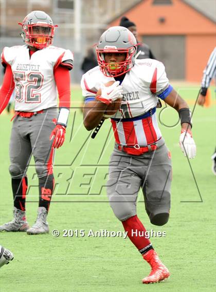 Thumbnail 2 in Roosevelt @ Madison (PSAL Bowl Quarter Finals) photogallery.