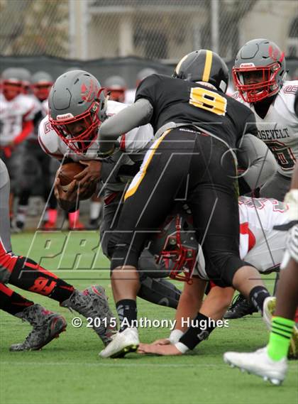 Thumbnail 3 in Roosevelt @ Madison (PSAL Bowl Quarter Finals) photogallery.