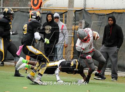 Thumbnail 3 in Roosevelt @ Madison (PSAL Bowl Quarter Finals) photogallery.