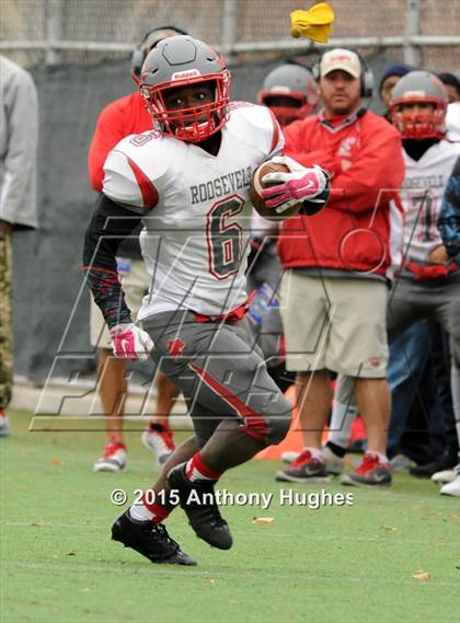 Thumbnail 2 in Roosevelt @ Madison (PSAL Bowl Quarter Finals) photogallery.