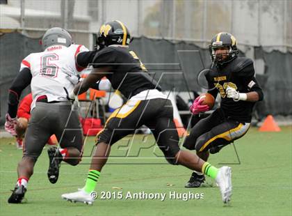 Thumbnail 2 in Roosevelt @ Madison (PSAL Bowl Quarter Finals) photogallery.