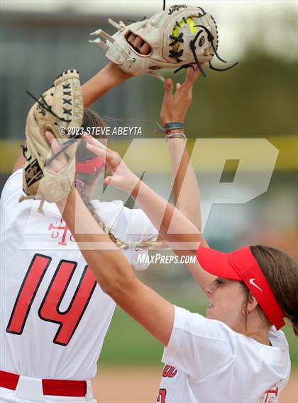 Thumbnail 1 in Douglas County @ Regis Jesuit photogallery.
