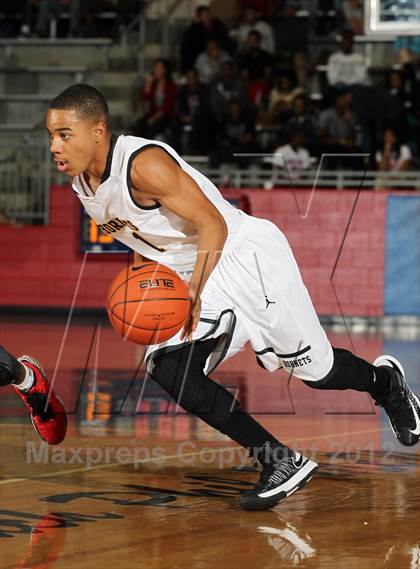 Thumbnail 2 in Prime Prep vs. Scotlandville (Thanksgiving Hoopfest) photogallery.