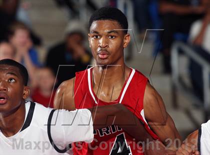 Thumbnail 2 in Prime Prep vs. Scotlandville (Thanksgiving Hoopfest) photogallery.