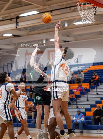 Thumbnail 1 in Colonial Forge @ North Stafford photogallery.