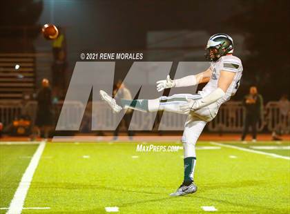 Thumbnail 3 in Irvine vs St. Francis (CIF SS Round 1 D4 Playoff) photogallery.