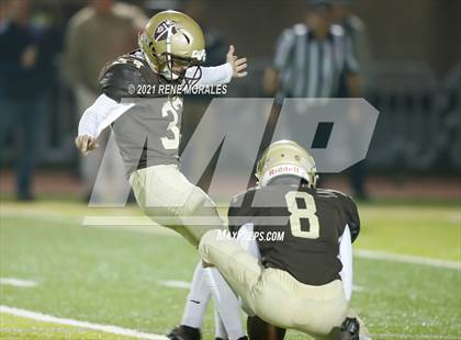Thumbnail 3 in Irvine vs St. Francis (CIF SS Round 1 D4 Playoff) photogallery.
