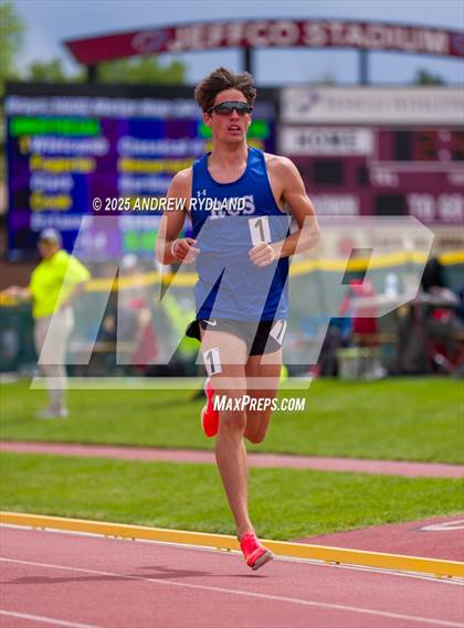Thumbnail 3 in CHSAA State Track Championships (1600m Finals) photogallery.