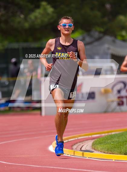 Thumbnail 1 in CHSAA State Track Championships (1600m Finals) photogallery.